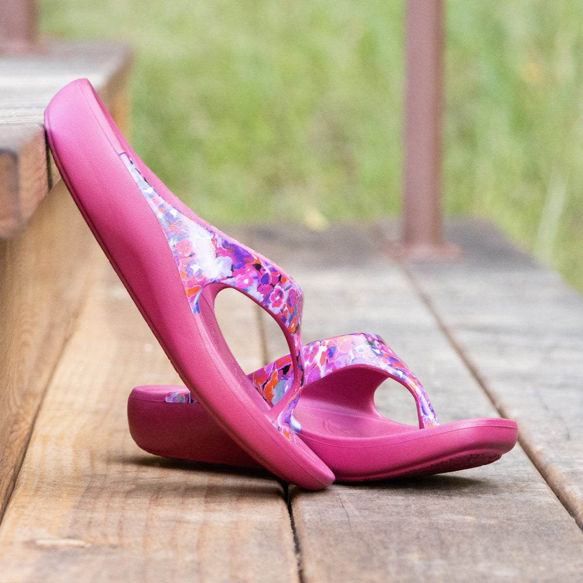 Ode Poppy Pop Sandal | Alegria Shoes