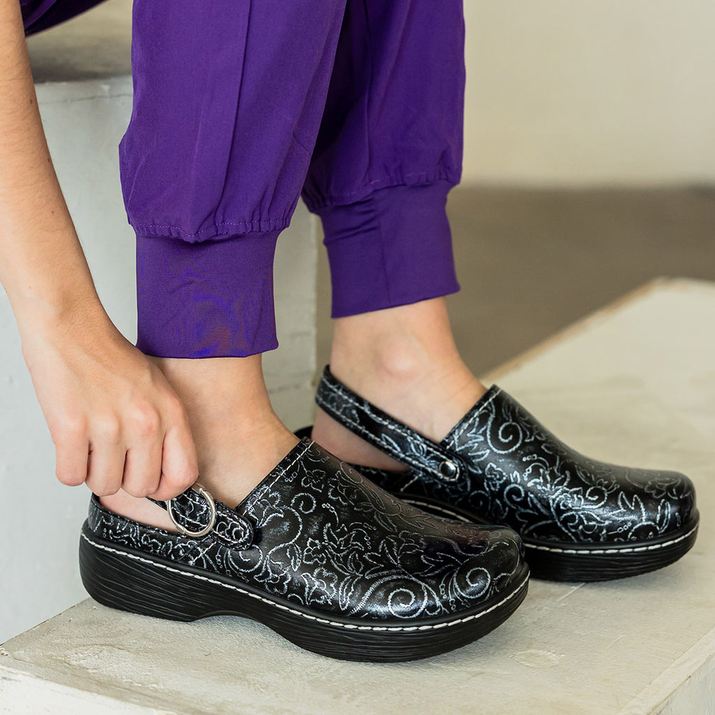 Olie Embroider Me Pewter Shoe | Alegria Shoes
