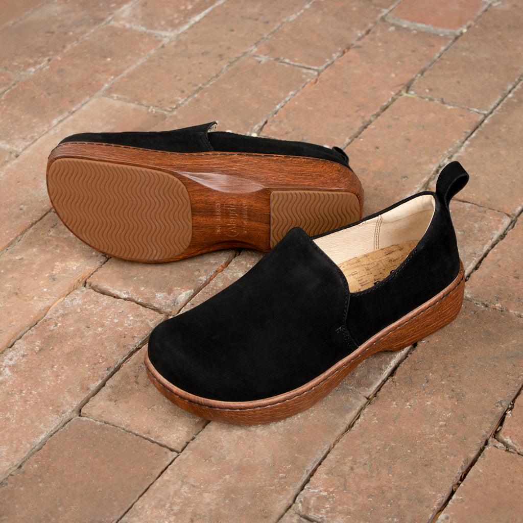 Orygin Black Truffle slip on style shoe on a Wood look rocker outsole 