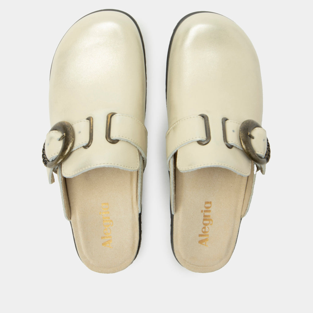 Osmosis Gold Cream Shoe | Alegria Shoes