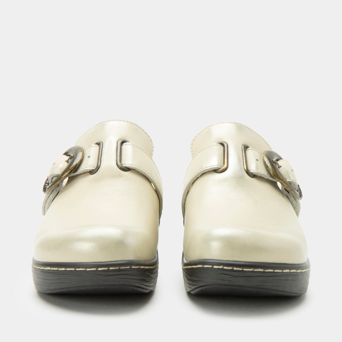 Osmosis Gold Cream Shoe | Alegria Shoes