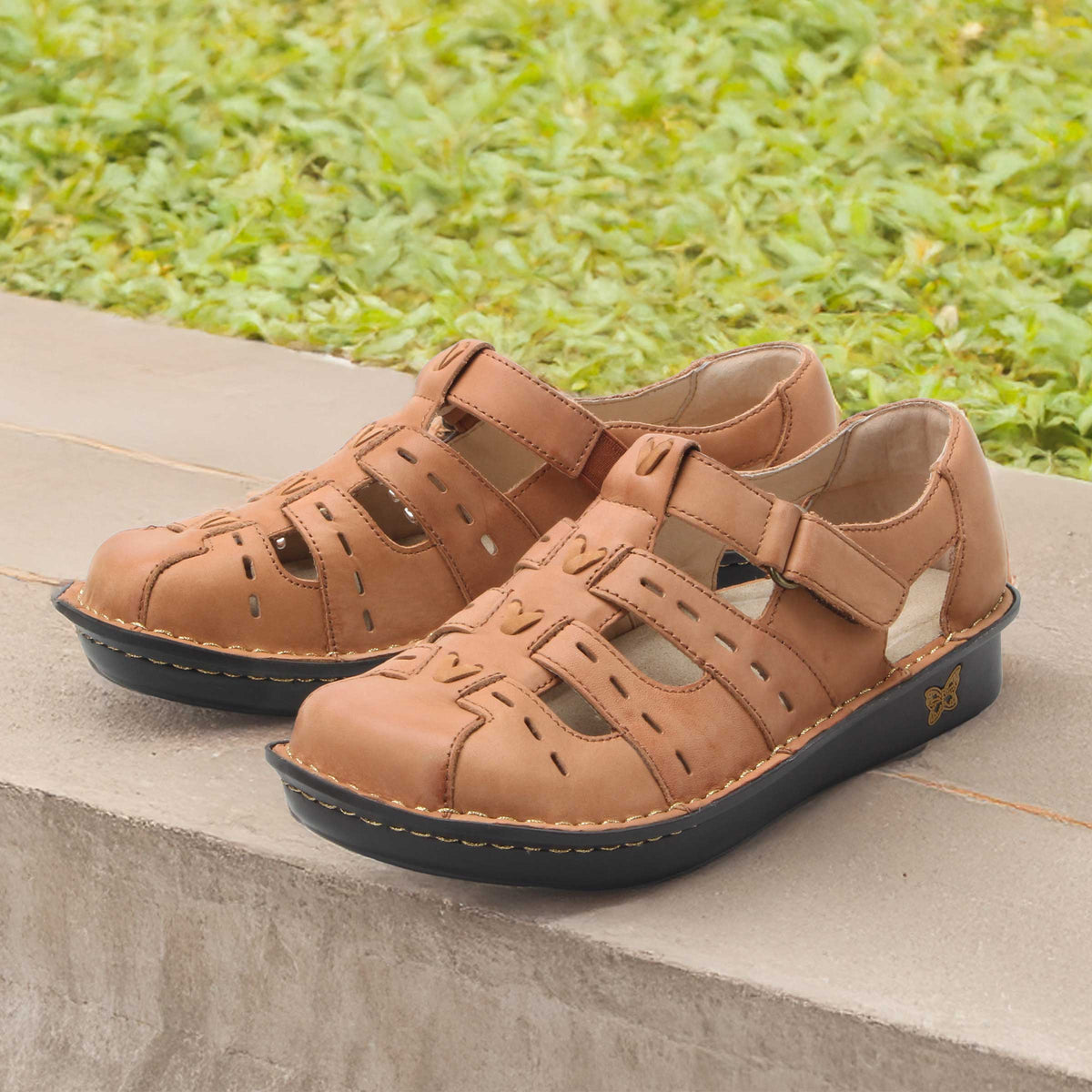 Pesca Cognac Sandal | Alegria Shoes