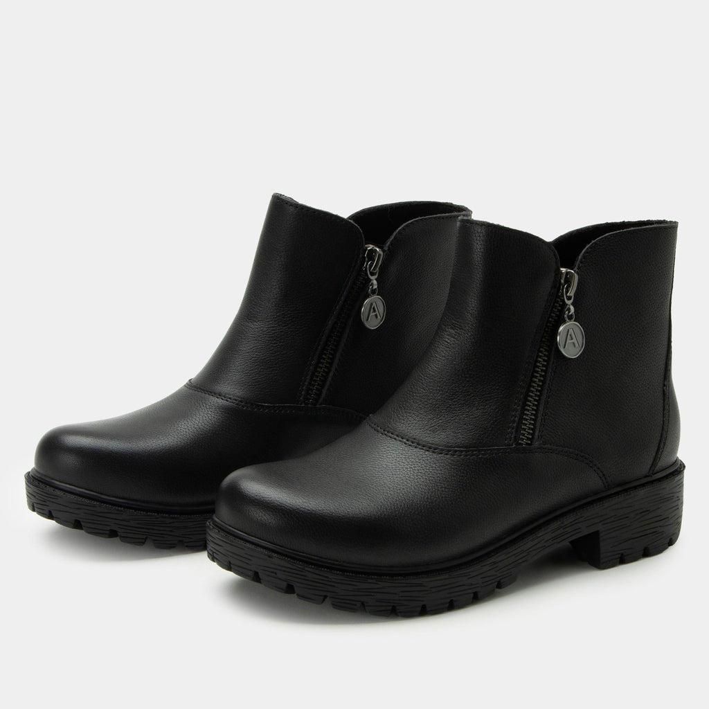 Rorie Black Bird leather boot on a Luxe Lug outsole - ROR-6339_S1