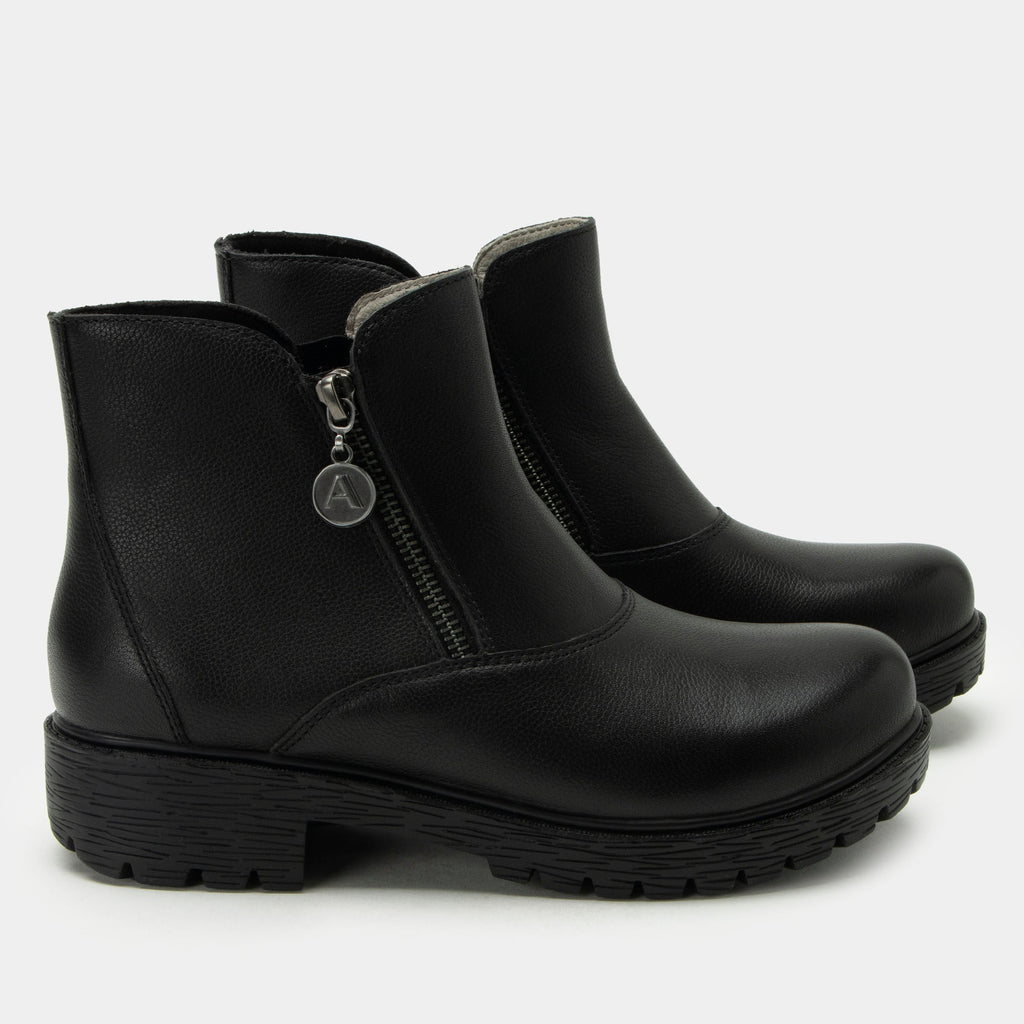 Rorie Black Bird leather boot on a Luxe Lug outsole - ROR-6339_S2