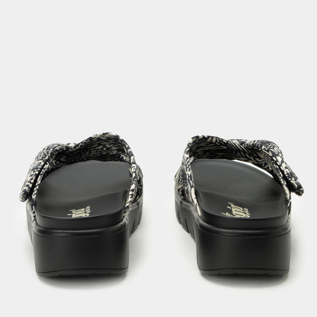 Rylie Birds Of A Feather Sandal | Alegria Shoes