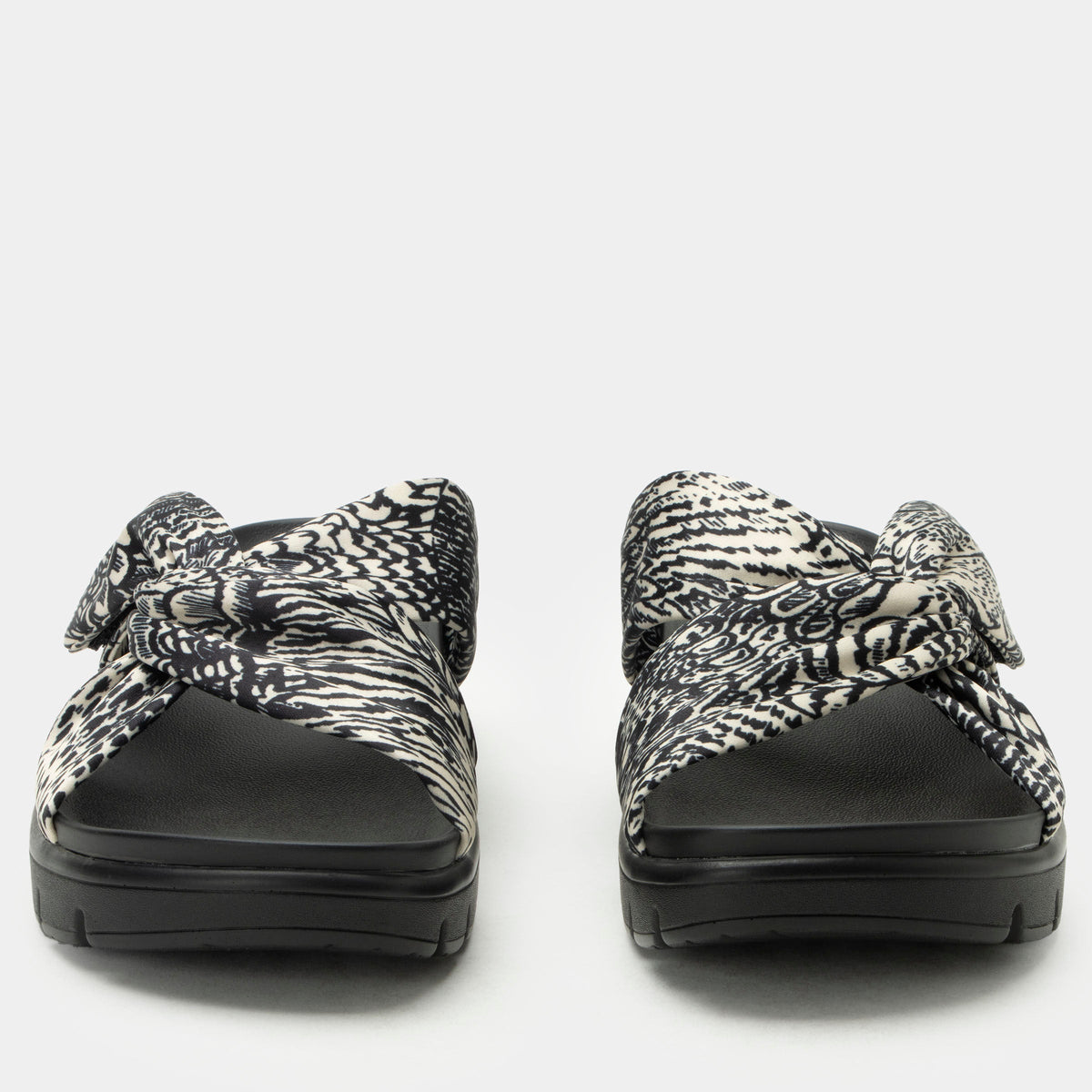 Rylie Birds Of A Feather Sandal | Alegria Shoes