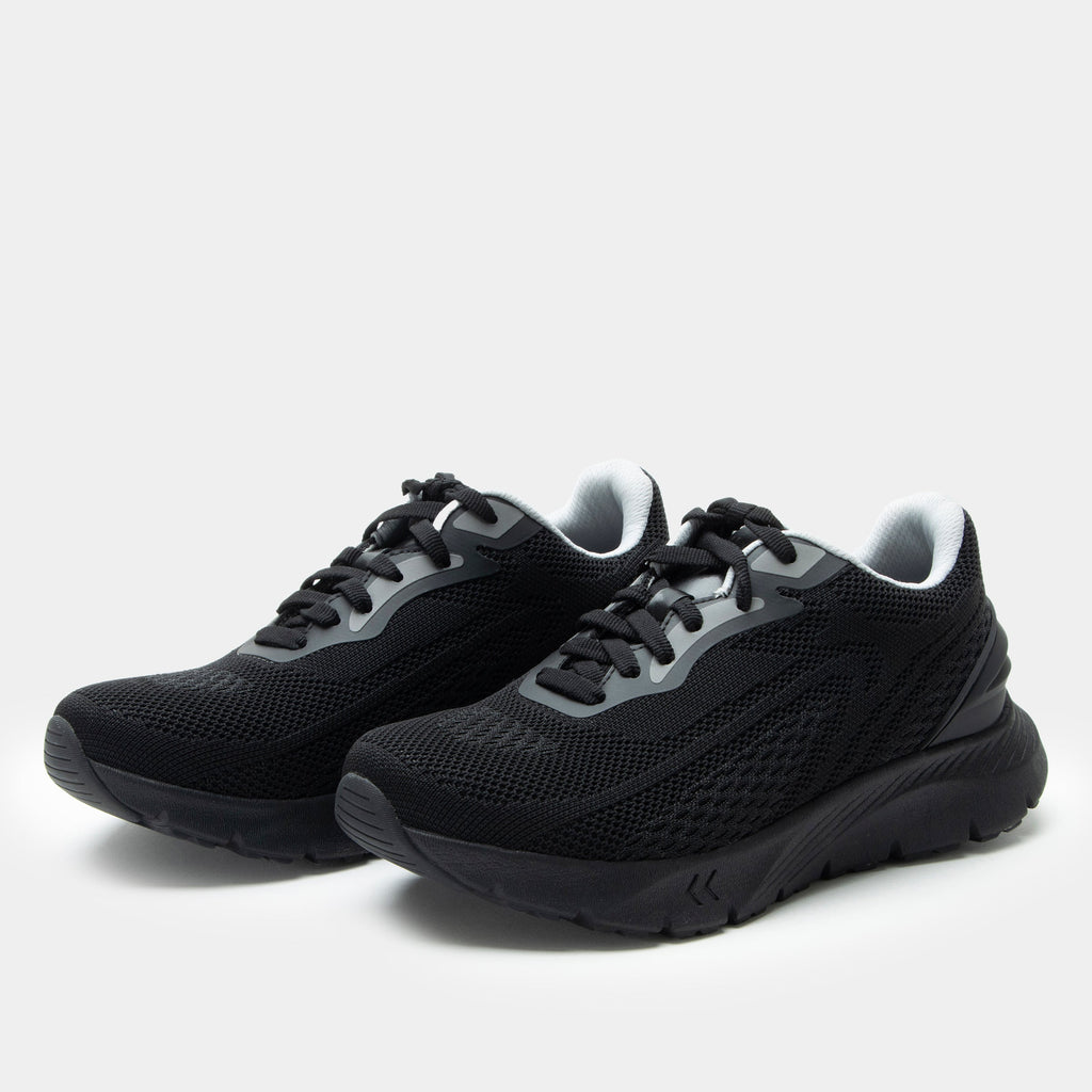 Rize Onyx shoe on a lightweight EVA Rebounce outsole| Lace up black shoe with Dream Fit knit uppers.