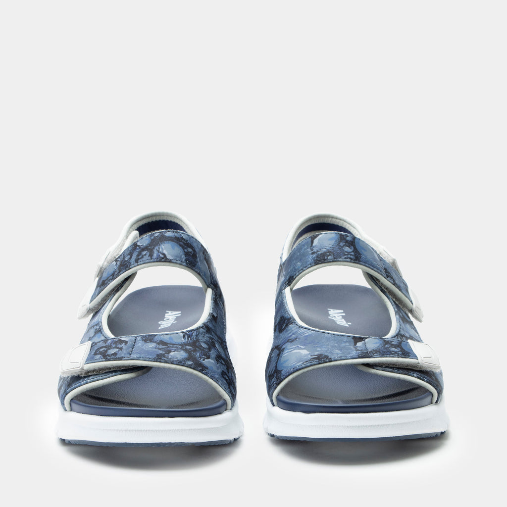 Sandie Midnight Oddity sandal | Navy blue sandal with adjustable straps and EVA Rebounce outsole.