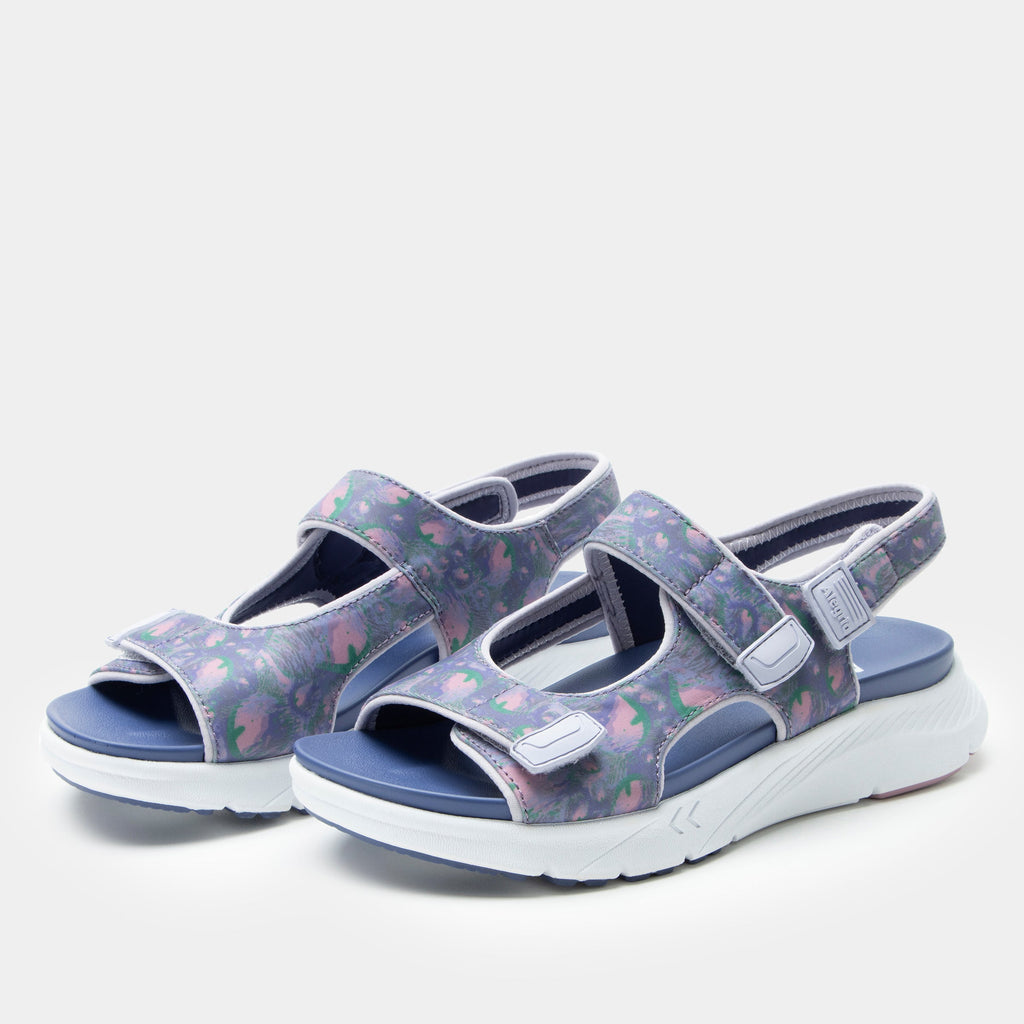 Sandie Space Oddity sandal | Purple sandal with adjustable straps and EVA Rebounce outsole.