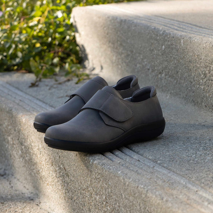 alegria Spright Graphite Nubuck Shoe