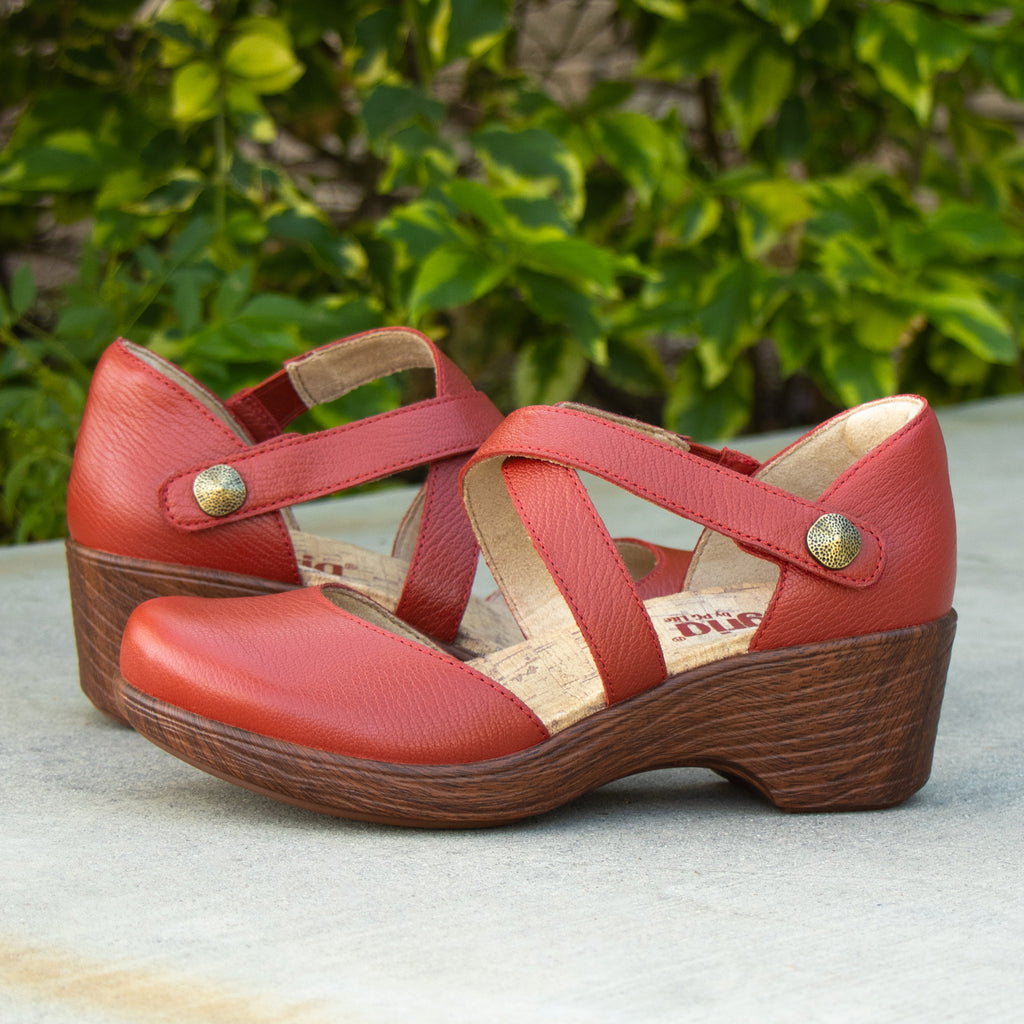 Savina Garnet Shoe | Alegria Shoes