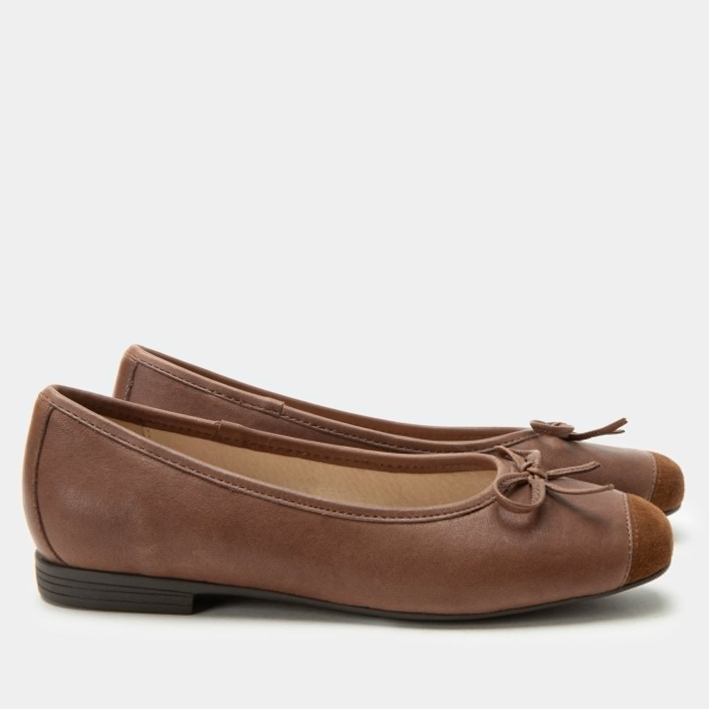 Talya Gingerbread Shoe | Alegria Shoes