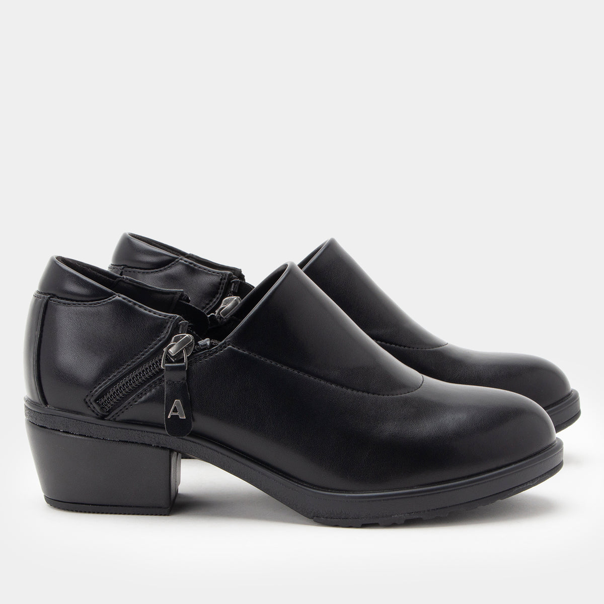 Wynne Black Shoe