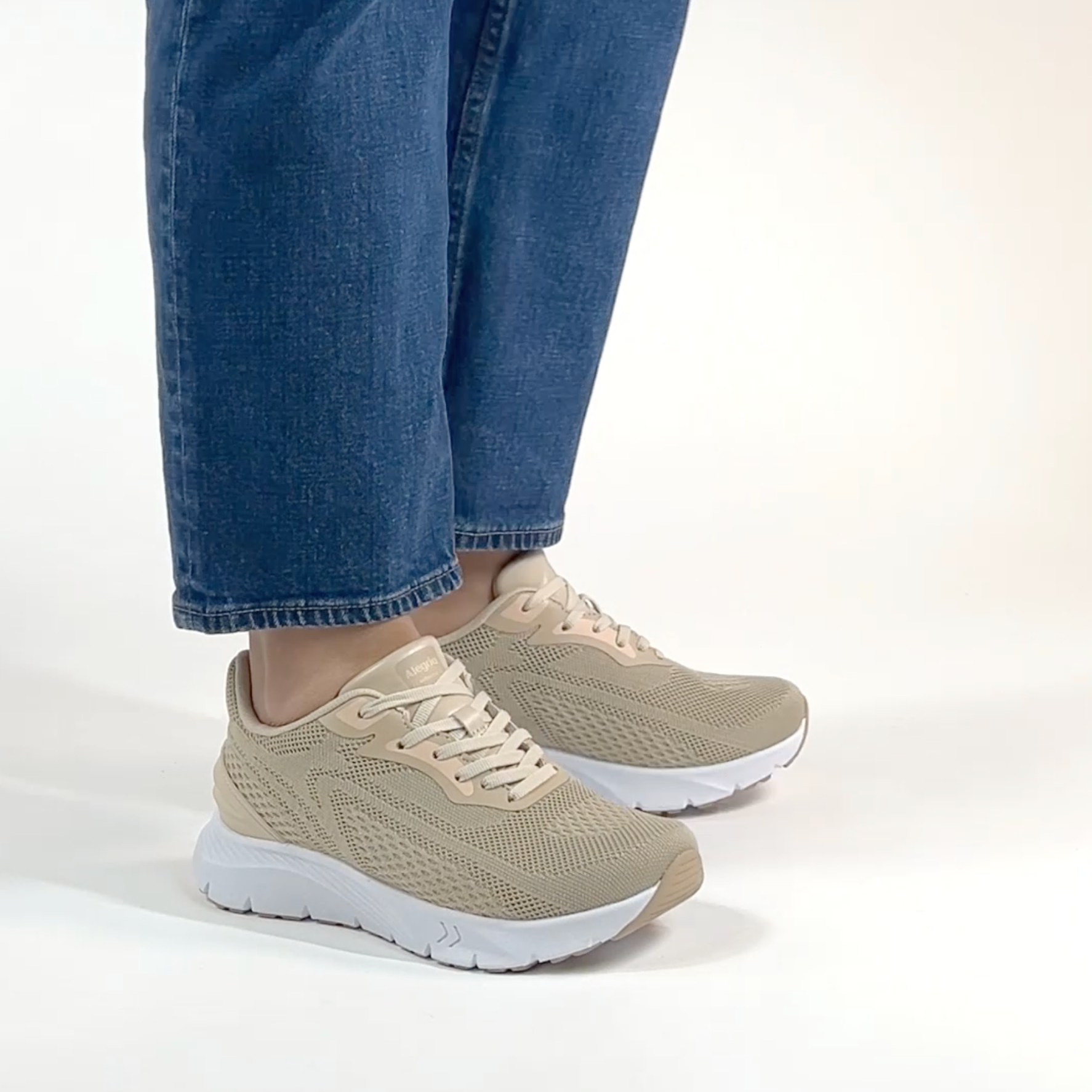 Rize Beige shoe on a lightweight EVA Rebounce outsole| Lace up beige shoe with Dream Fit knit uppers.