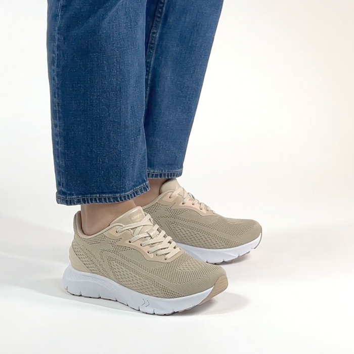 Rize Beige shoe on a lightweight EVA Rebounce outsole| Lace up beige shoe with Dream Fit knit uppers.