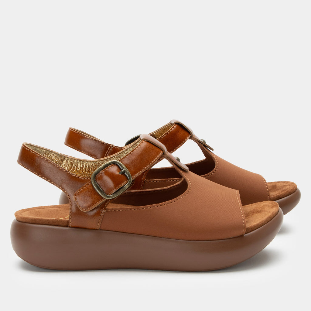 Betsie Stretch Luggage Sandal | Alegria Shoes