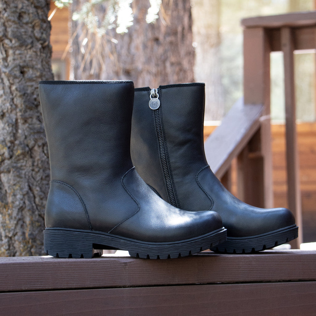 Chalet Upgrade leather boot on our Luxe Lug outsole - CHL-161_S2