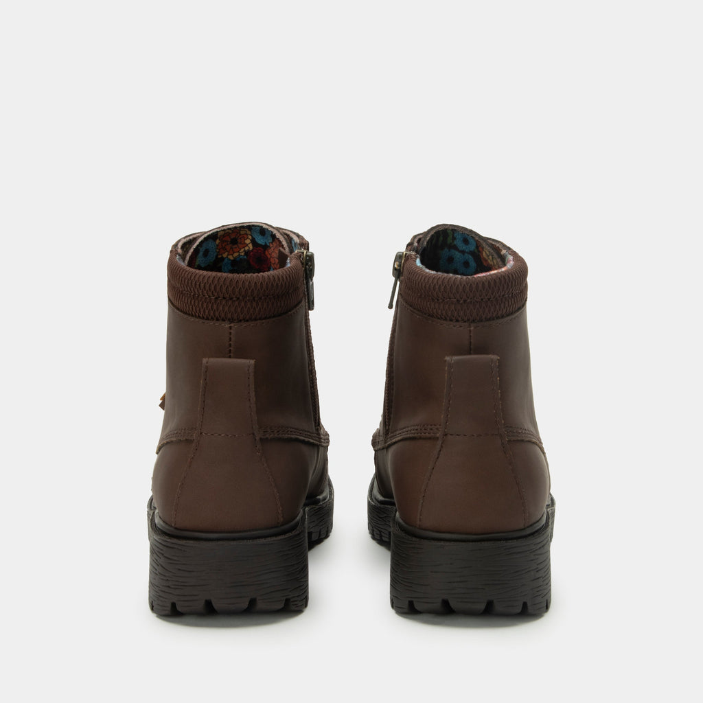 Chevon Relaxed Cocoa Boot | Alegria Shoes