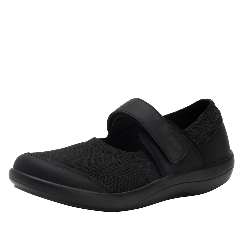 Dinamo All Black shoe with a Dream Fit® knitted upper and lightweight responsive sport rocker outsole. DMO-5004_S1