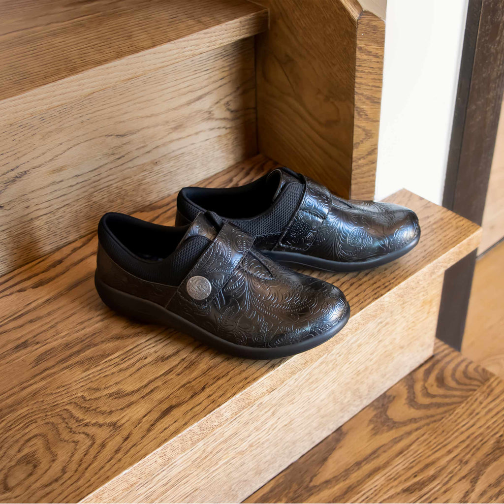Danni Bless Your Heart Black Shoe | Alegria Shoes