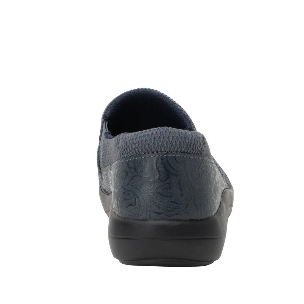 Duette Aged Twilight sport rocker professional shoe on a lightweight responsive polyurethane outsole. DUE-7479_S3