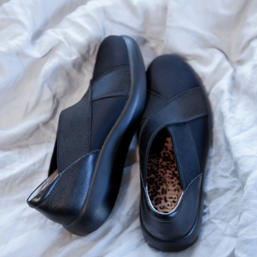 Evie Black Dream Fit™ upper slip on shoe with non-flexing rocker outsole - EVI-601_S2