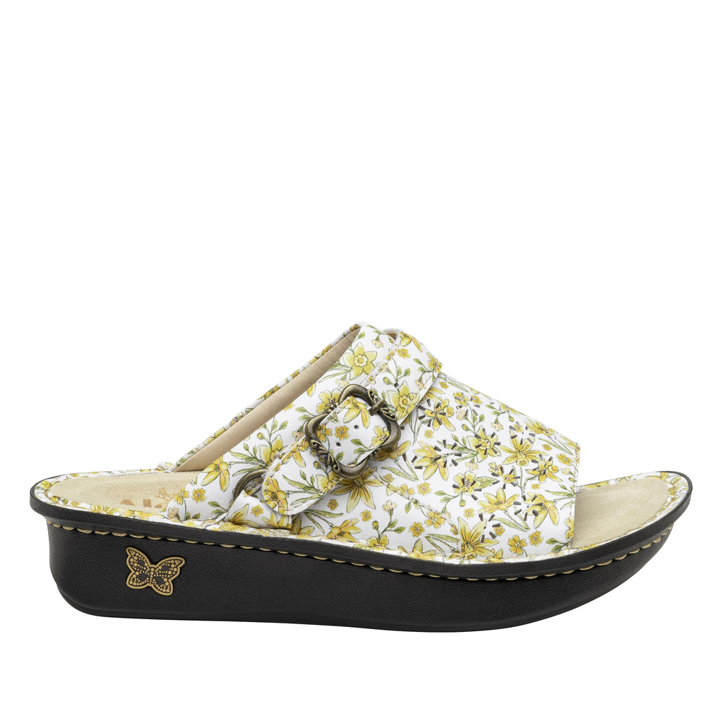 Klover Daffodil sandal with convertible swivel strap on classic rocker outsole- KLO-7537_S3