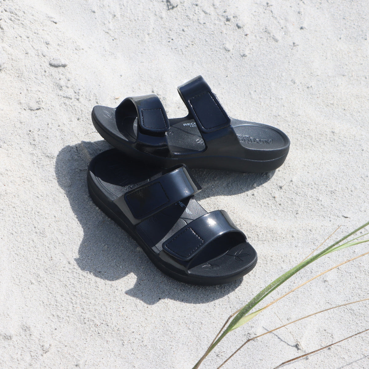 Orbyt Black Gloss Sandal | Alegria Shoes