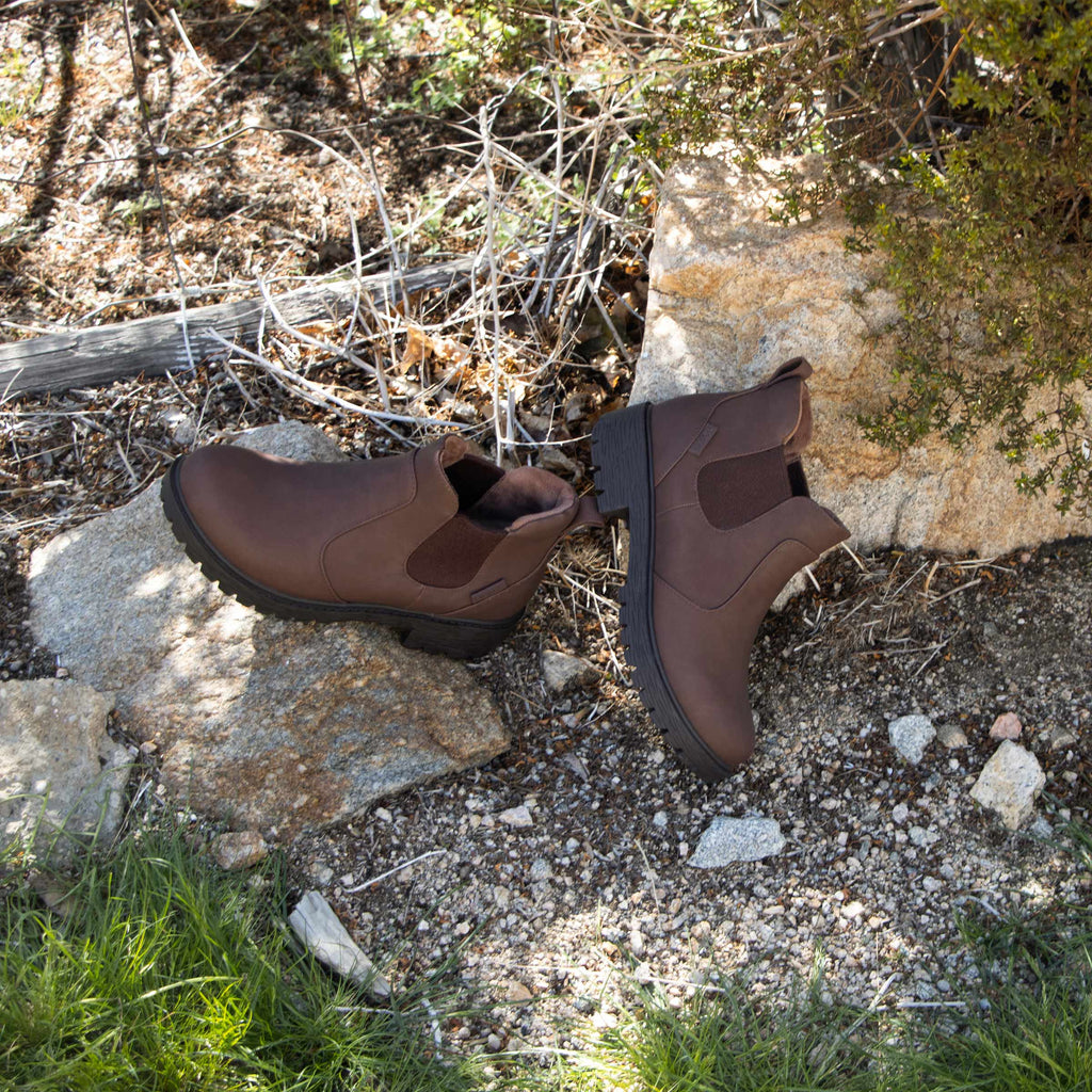 Rowen Relaxed Cocoa Boot | Alegria Shoes