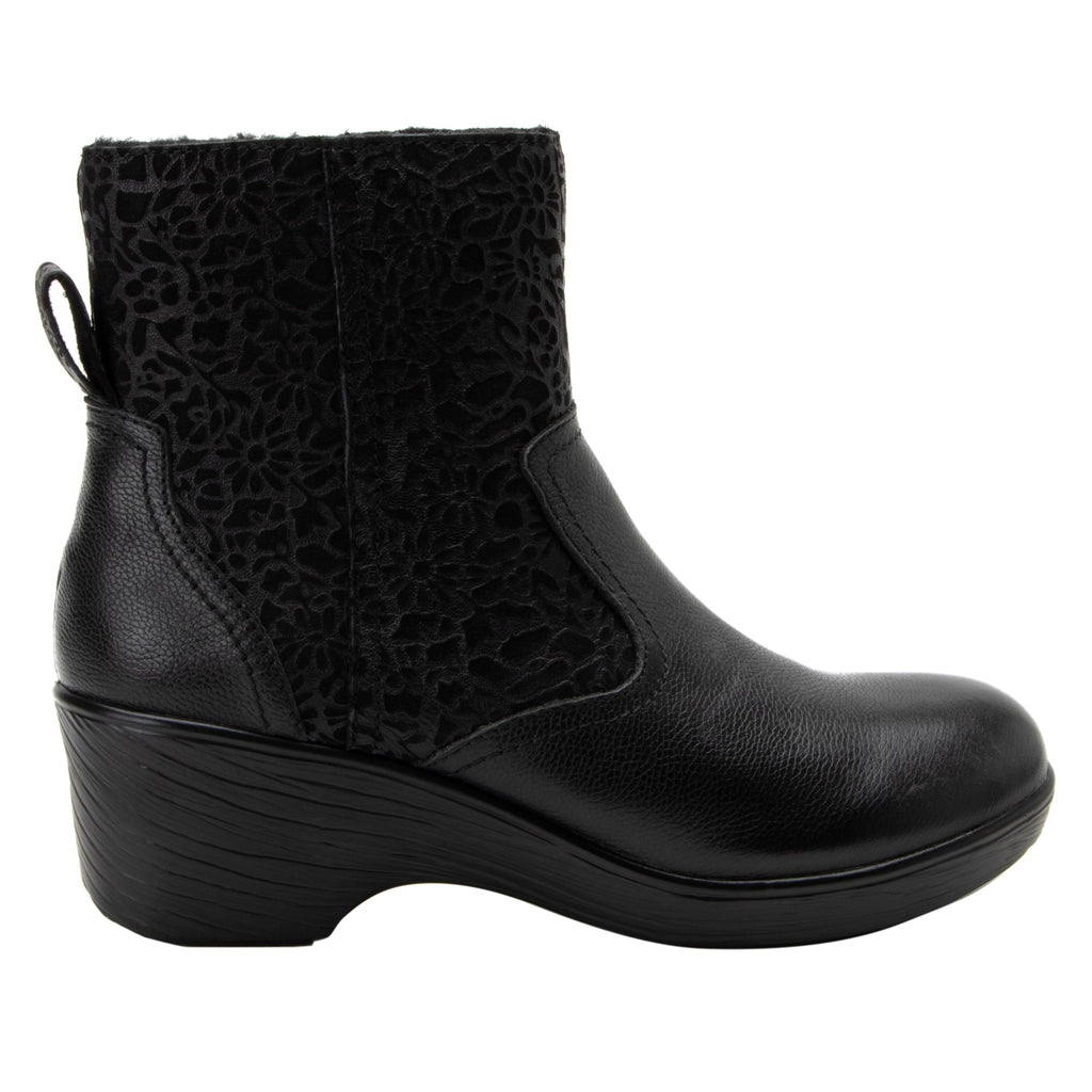 Scarlett Black Boot | Alegria Shoes