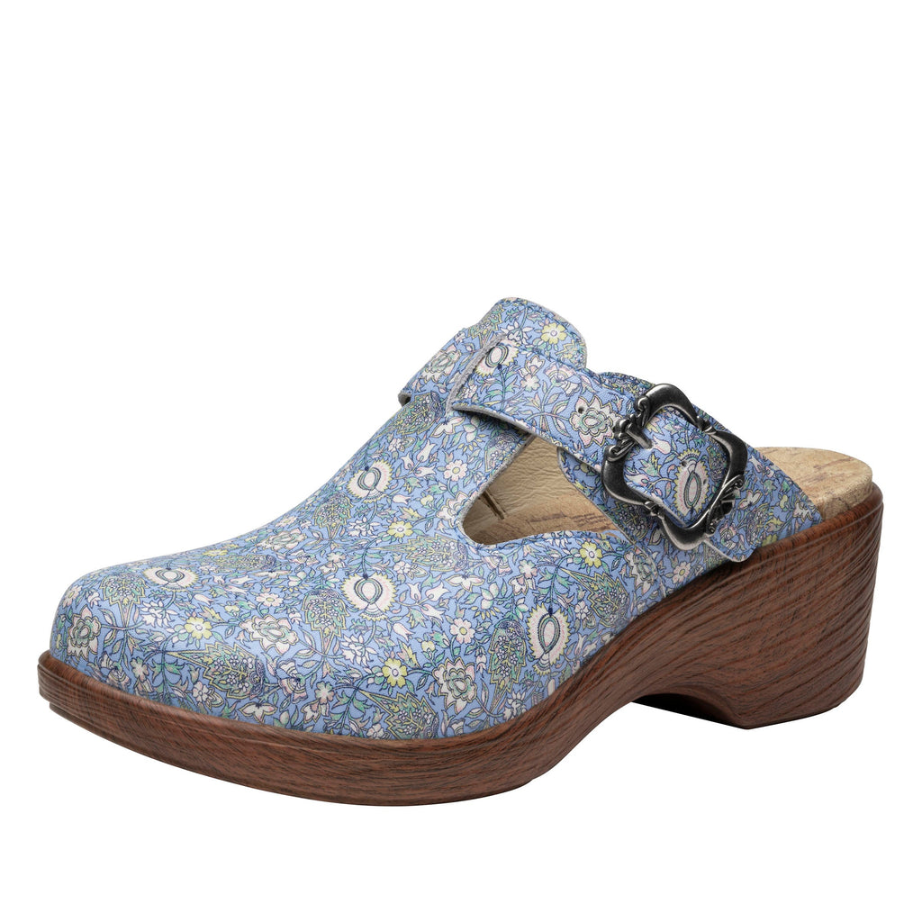 Selina Smooth Jazz buckle clog on a wood look wedge outsole - SEL-7514_S1