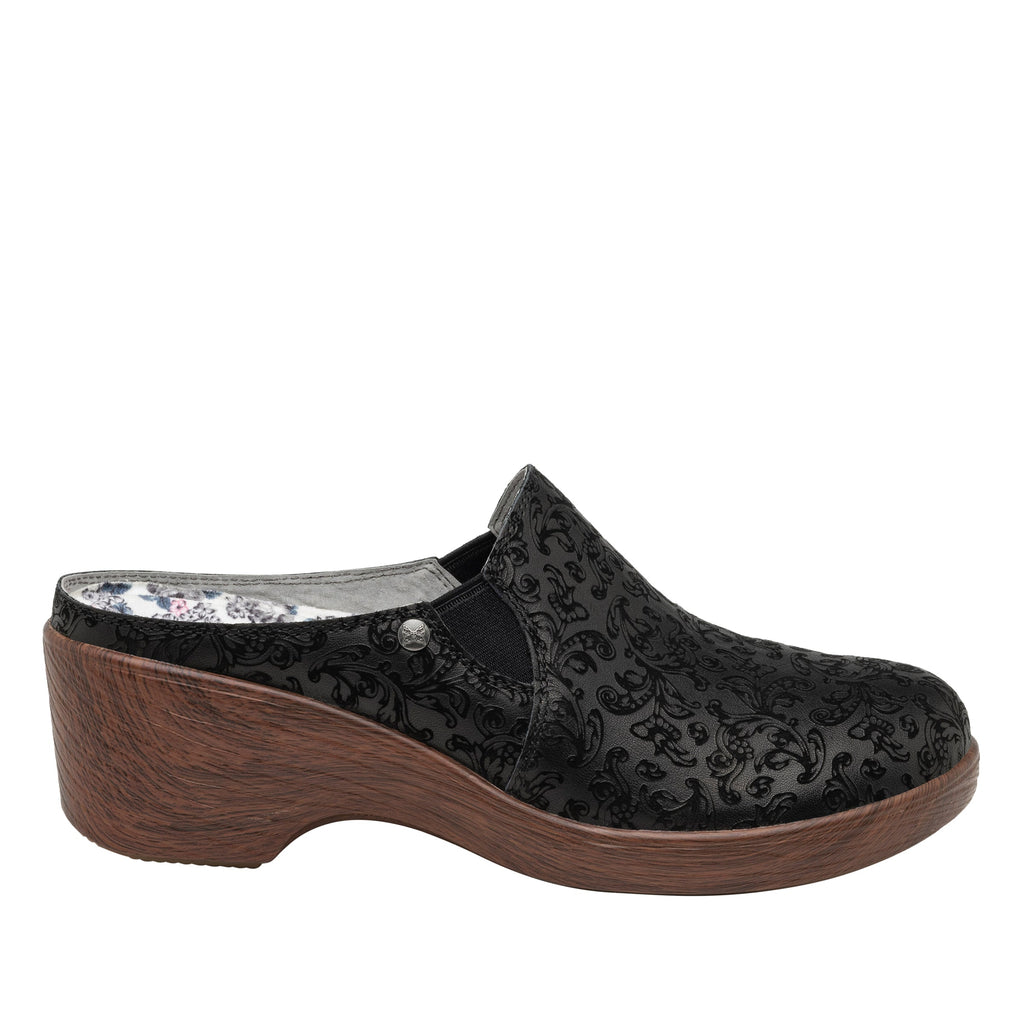 Serenity Ivalace clog on a wood look wedge outsole - SER-7515_S3