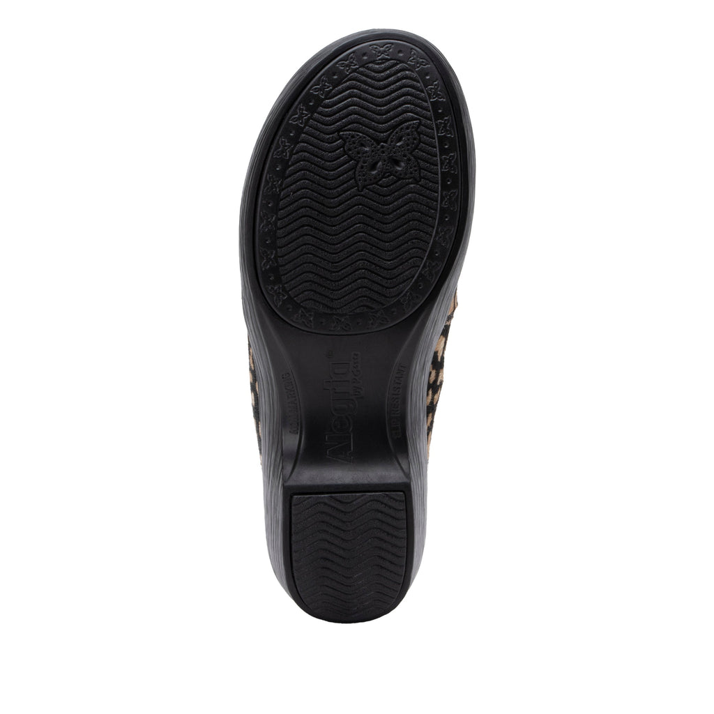Sereniti Luxe Tundra clog on a wood look wedge outsole - SER-7605_S5