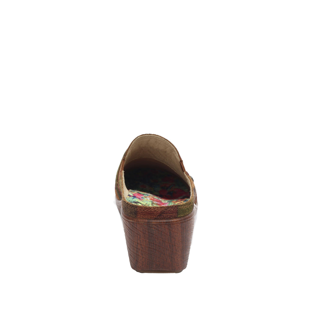 Sereniti Patchwork clog on a wood look wedge outsole - SER-7636_S4