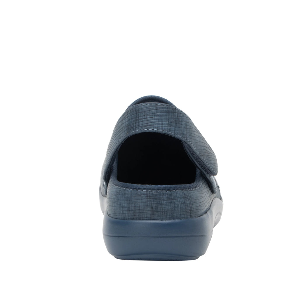 Skillz Etched Skies sport rocker a convertible slingback clog with a lightweight responsive outsole. SKI-7473_S4