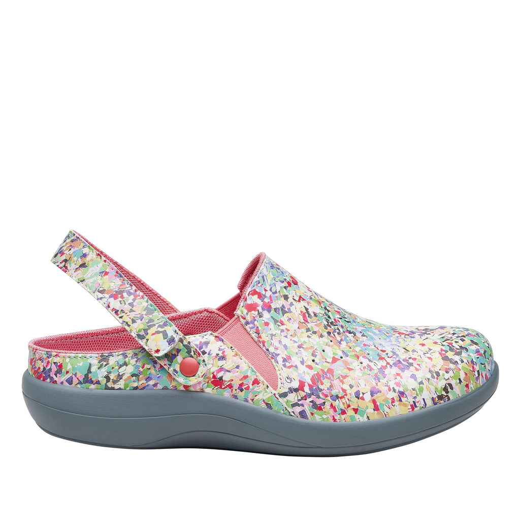 Skillz Collage sport rocker professional convertible slingback clog with lightweight responsive outsole. SKI-7569_S3