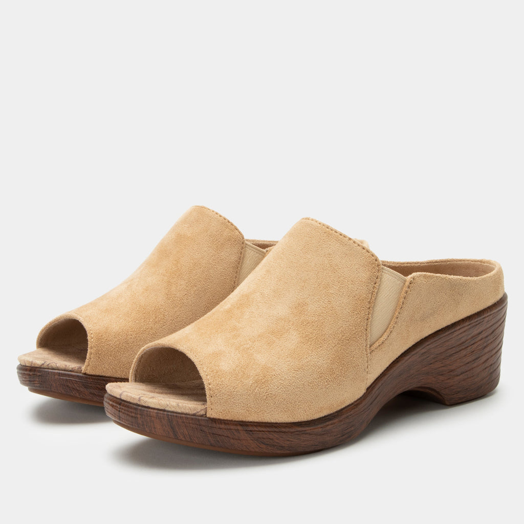 Shilaine Stretch Naturally Sandal | Alegria Shoes