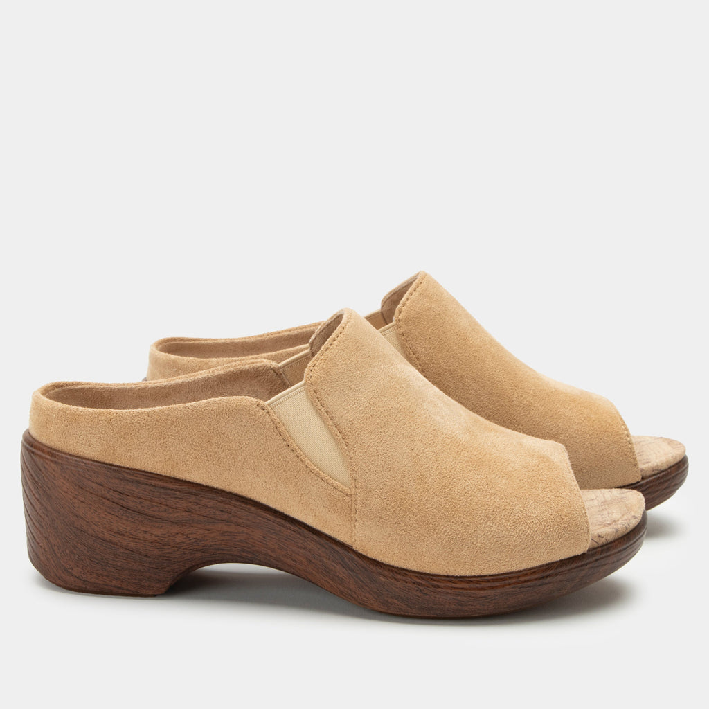 Shilaine Stretch Naturally Sandal | Alegria Shoes