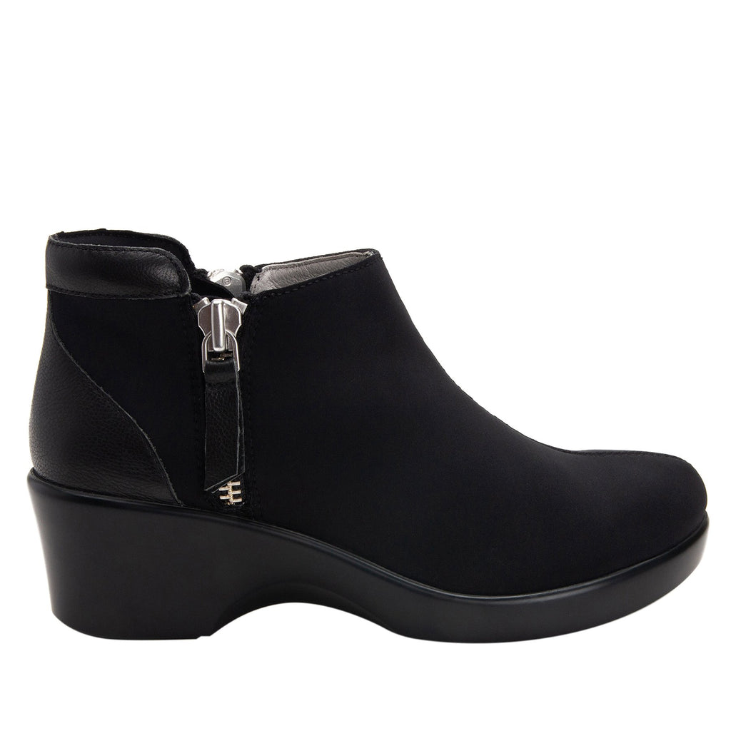 Sloan fashionable bootie on career fashion wedge in Black with Dream Fit™ upper - SLO-601_S2 (2250688233526)