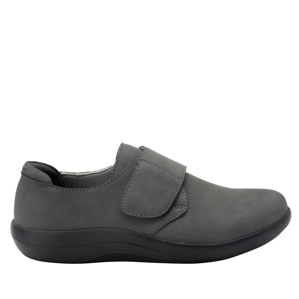 Spright Graphite Nubuck sport rocker shoe with a vegan upper and lightweight responsive outsole. SPR-7477_S2