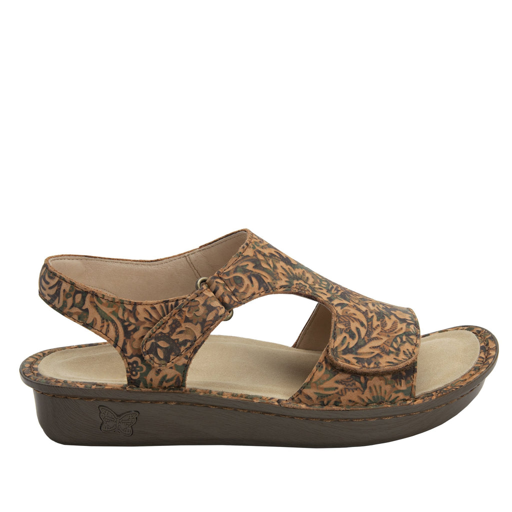 Viki Country Road Sandal | Alegria Shoes