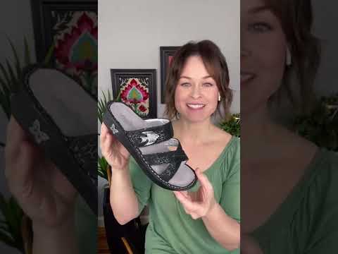 Victoriah Somethings Fishy Sandal